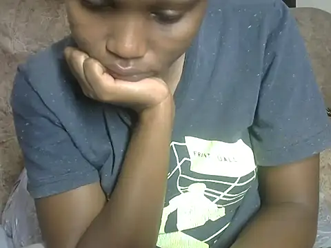 Snapshot of AurelAda chatting on 09-20-25, 11:28 AurelAda online show from 09-20-25, 11:28