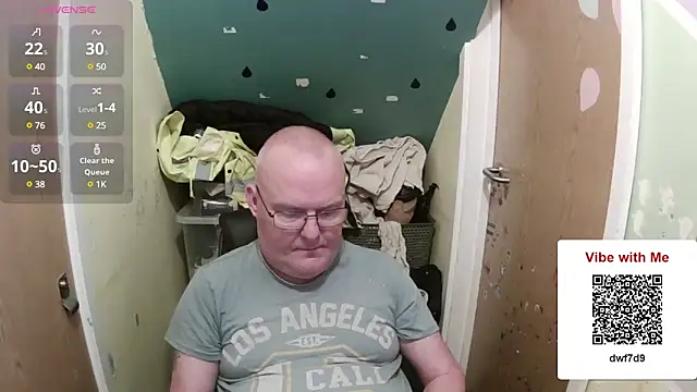 FriendlyDave online show from 02-13-25, 02:52