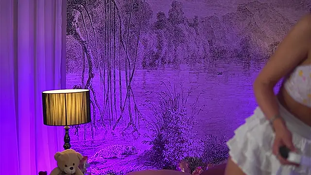 Snapshot of YamiraKim chatting on 02-02-26, 07:23 YamiraKim online show from 02-02-26, 07:23