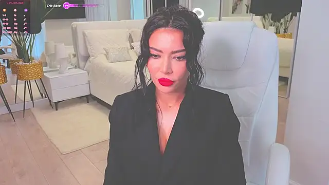 Snapshot of wowEva chatting on 10-18-25, 08:04 wowEva online show from 10-18-25, 08:04