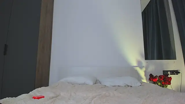 MiaKeler online show from 04-24-26, 09:39