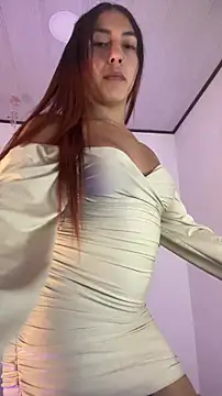 jesica  simpson online show from 11-21-25, 01:43