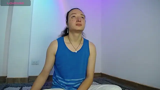 Snapshot of monkeywillwhite chatting on 12-31-24, 02:25 monkeywillwhite online show from 12-31-24, 02:25