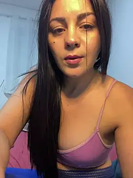 Snapshot of lupyta20 chatting on 12-19-24, 05:29 lupyta20 online show from 12-19-24, 05:29