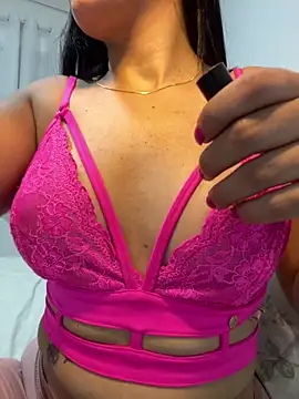 Snapshot of lupyta20 chatting on 12-26-24, 03:27 lupyta20 online show from 12-26-24, 03:27