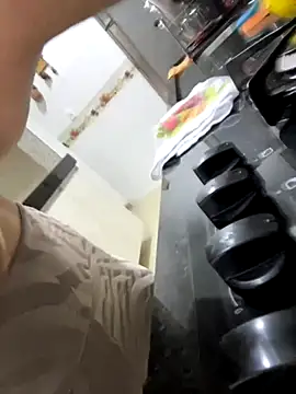 Snapshot of lupyta20 chatting on 09-18-25, 11:34 lupyta20 online show from 09-18-25, 11:34