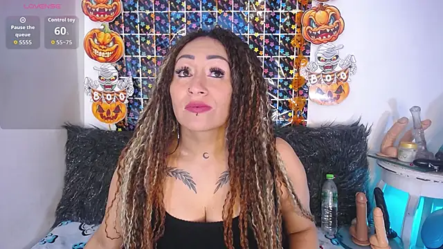 luna sofia69 online show from 10-25-25, 12:13