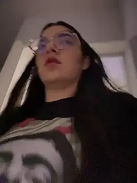 Lia flowers online show from 03-18-25, 05:31