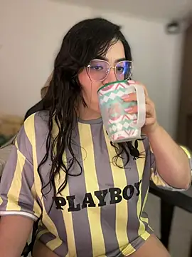 Lia flowers online show from 02-11-26, 11:10