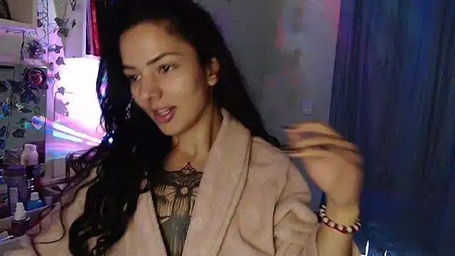 Snapshot of BeellyDance chatting on 07-22-26, 08:22 BeellyDance online show from 07-22-26, 08:22