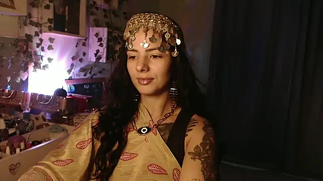 Snapshot of BeellyDance chatting on 08-01-26, 11:47 BeellyDance online show from 08-01-26, 11:47