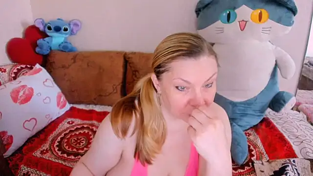 Snapshot of KerryBlareX chatting on 06-23-26, 10:35 KerryBlareX online show from 06-23-26, 10:35