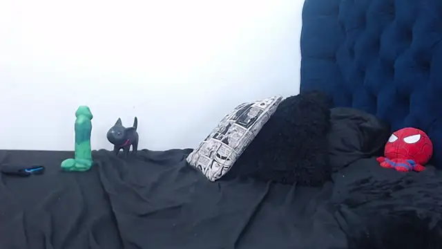 Snapshot of queenofwetqueens chatting on 12-22-24, 03:33 queenofwetqueens online show from 12-22-24, 03:33