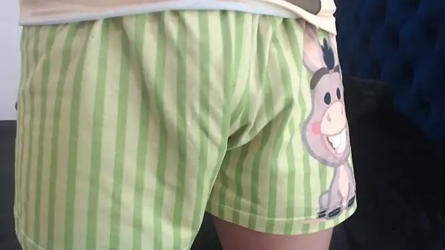 Snapshot of queenofwetqueens chatting on 12-22-24, 09:09 queenofwetqueens online show from 12-22-24, 09:09