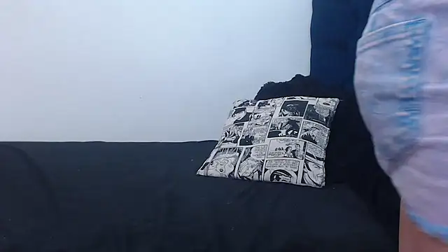 Snapshot of queenofwetqueens chatting on 12-26-24, 03:53 queenofwetqueens online show from 12-26-24, 03:53