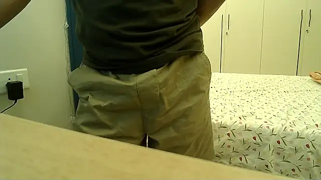 Snapshot of insanefreak69 chatting on 01-05-25, 04:06 insanefreak69 online show from 01-05-25, 04:06