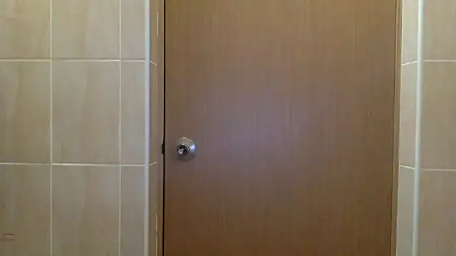 Snapshot of vanessa4you chatting on 02-22-25, 08:40 vanessa4you online show from 02-22-25, 08:40