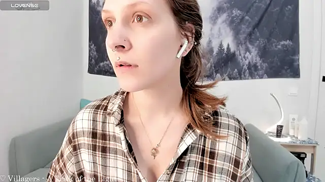 Snapshot of SolarAlice chatting on 03-15-25, 07:05 SolarAlice online show from 03-15-25, 07:05