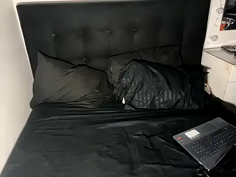 Snapshot of sebastiangrey06 chatting on 09-12-25, 10:26 sebastiangrey06 online show from 09-12-25, 10:26