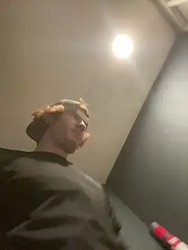 Snapshot of hottestcouplevaa chatting on 01-14-25, 05:45 hottestcouplevaa online show from 01-14-25, 05:45