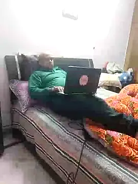 Snapshot of Dick_6inches chatting on 12-08-24, 01:36 Dick 6inches online show from 12-08-24, 01:36