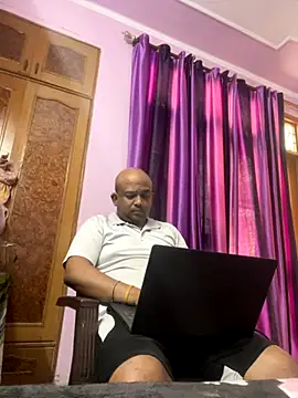 Snapshot of Dick_6inches chatting on 10-13-25, 03:39 Dick 6inches online show from 10-13-25, 03:39