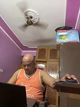 Dick 6inches online show from 04-14-26, 02:34