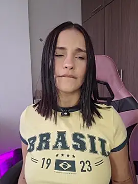 Snapshot of heyshaa chatting on 05-18-26, 05:52 heyshaa online show from 05-18-26, 05:52