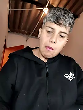 Yessi rousse online show from 04-06-26, 12:28