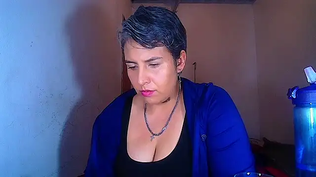 Snapshot of Yessi_rousse chatting on 07-15-26, 01:00 Yessi rousse online show from 07-15-26, 01:00