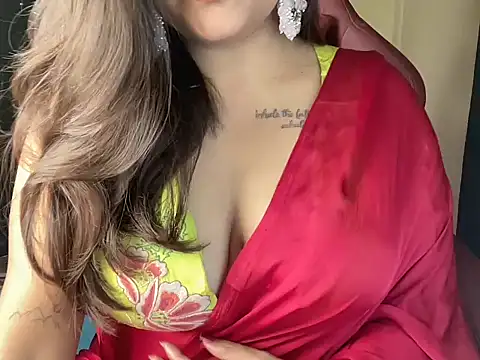 Snapshot of shanayaaa_1 chatting on 02-06-25, 06:56 shanayaaa 1 online show from 02-06-25, 06:56