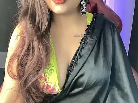 Snapshot of shanayaaa_1 chatting on 09-10-25, 06:41 shanayaaa 1 online show from 09-10-25, 06:41