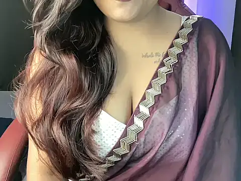 Snapshot of shanayaaa_1 chatting on 09-12-25, 07:25 shanayaaa 1 online show from 09-12-25, 07:25