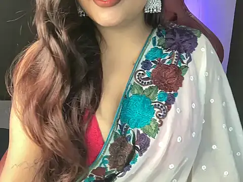 Snapshot of shanayaaa_1 chatting on 09-16-25, 07:04 shanayaaa 1 online show from 09-16-25, 07:04