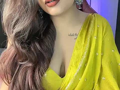 Snapshot of shanayaaa_1 chatting on 09-17-25, 06:53 shanayaaa 1 online show from 09-17-25, 06:53