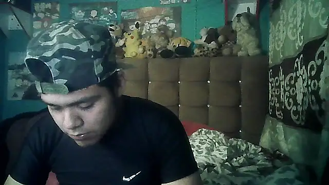 Snapshot of Valesh20 chatting on 11-07-25, 02:44 Valesh20 online show from 11-07-25, 02:44