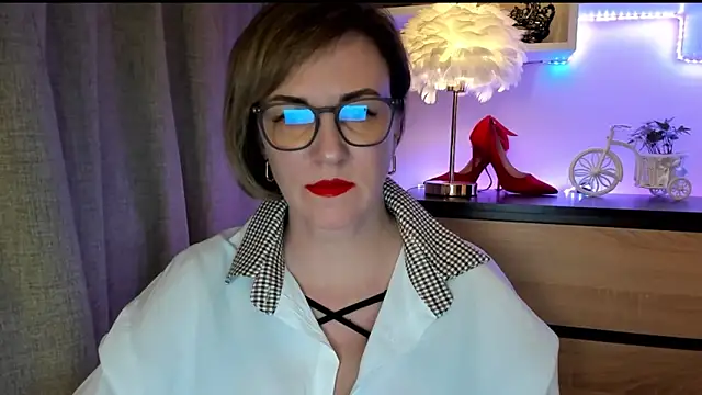 feliziaDesire online show from 10-09-25, 12:47