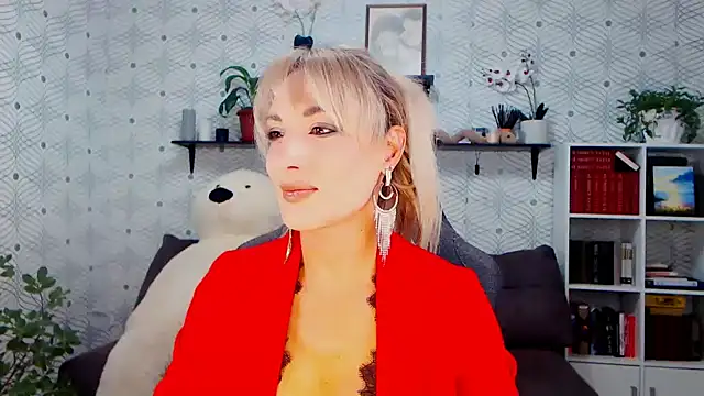 Snapshot of MillaXQueen chatting on 09-26-25, 11:14 MillaXQueen online show from 09-26-25, 11:14