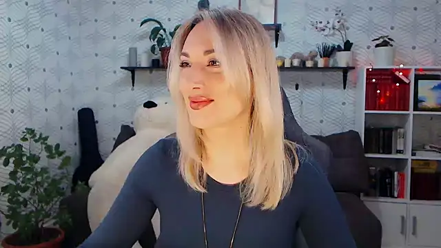 MillaXQueen online show from 03-29-26, 05:40