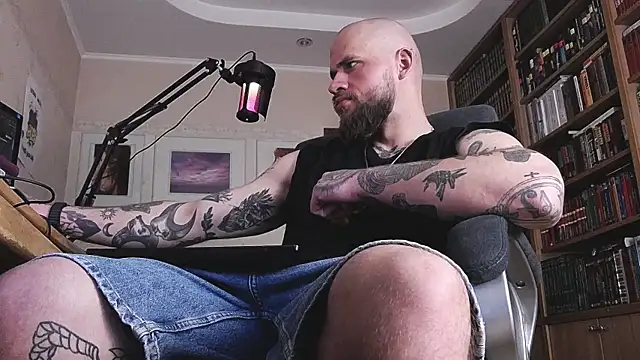 Snapshot of FindomJason chatting on 05-07-26, 11:48 FindomJason online show from 05-07-26, 11:48