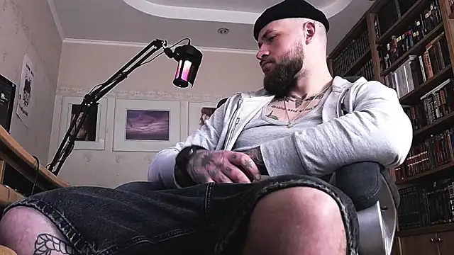Snapshot of FindomJason chatting on 05-17-26, 10:22 FindomJason online show from 05-17-26, 10:22
