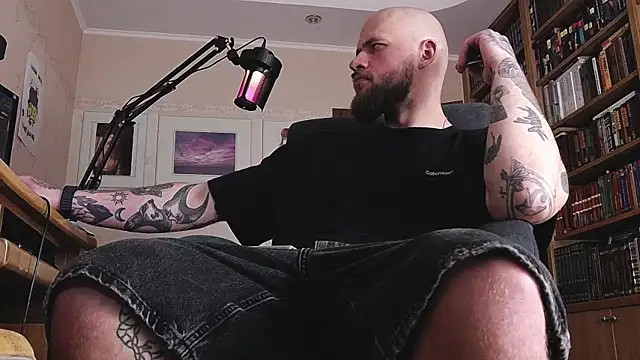 Snapshot of FindomJason chatting on 05-18-26, 02:23 FindomJason online show from 05-18-26, 02:23