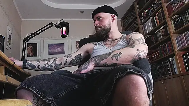 Snapshot of FindomJason chatting on 05-20-26, 10:21 FindomJason online show from 05-20-26, 10:21