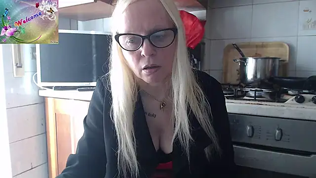 martachatte online show from 11-10-25, 09:08