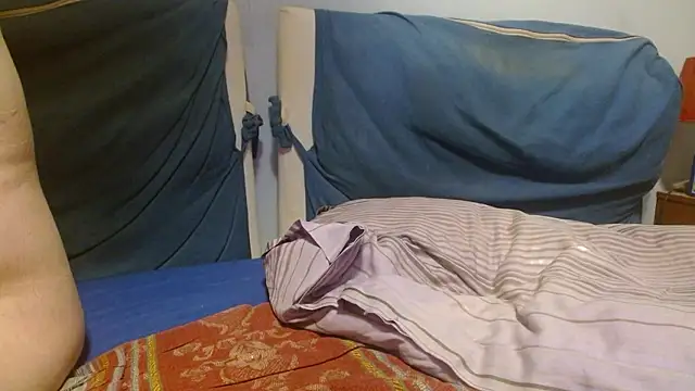 Snapshot of martachatte chatting on 07-08-26, 07:40 martachatte online show from 07-08-26, 07:40