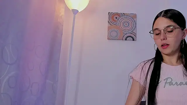 Snapshot of ice_grace chatting on 03-18-25, 05:10 ice grace online show from 03-18-25, 05:10