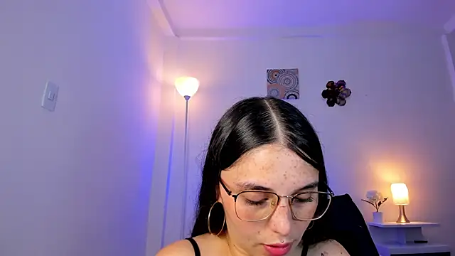 Snapshot of ice_grace chatting on 09-18-25, 11:29 ice grace online show from 09-18-25, 11:29