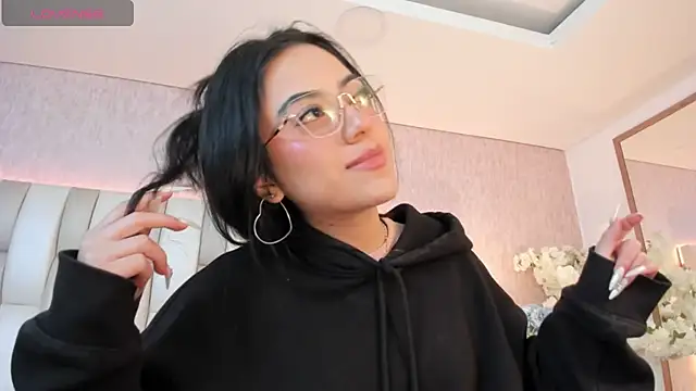 Rebeca jones online show from 02-11-25, 01:20