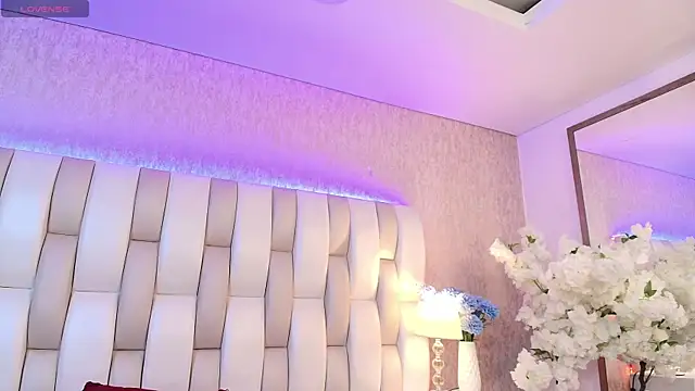 Rebeca jones online show from 03-22-25, 12:04