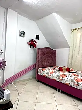 Rossestoner online show from 12-14-25, 02:33